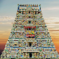 Gopuram sculptures as entrance to Kapaleshwara 